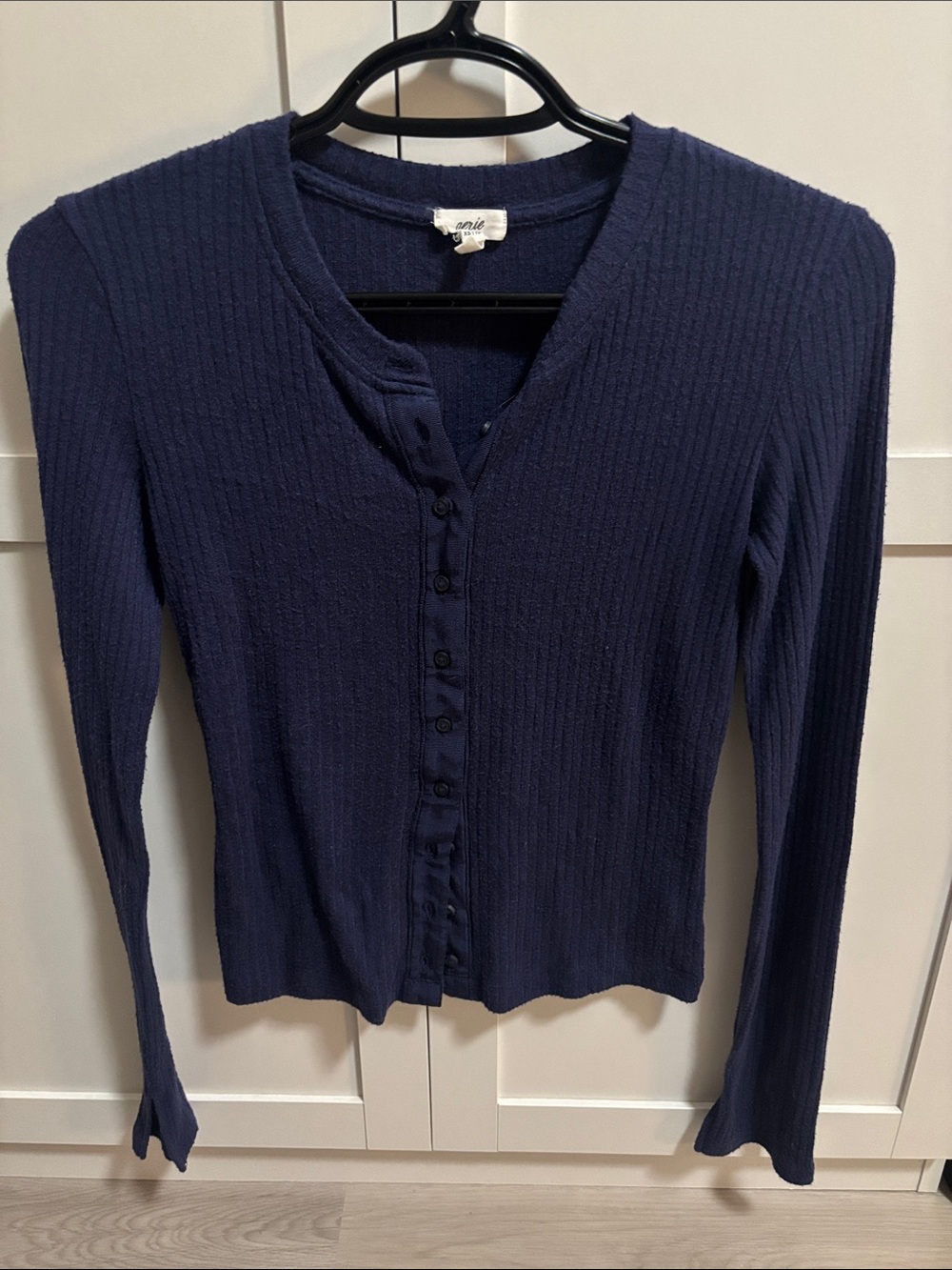 Aerie navy ribbed button-front women's top